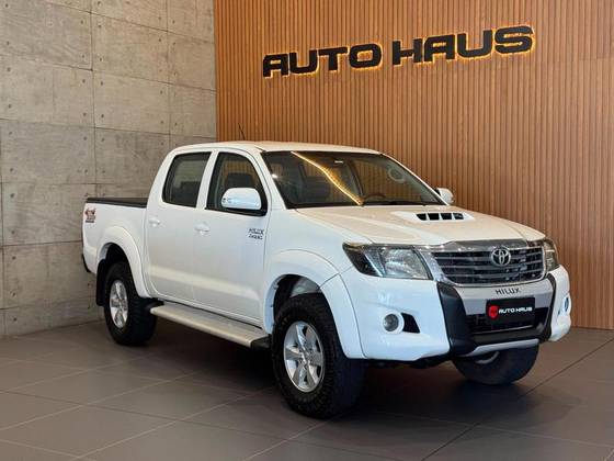 TOYOTA HILUX 3.0 SRV 4X4 CD 16V TURBO INTERCOOLER DIESEL 4P AUTOMÁTICO TOYOTA HILUX 3.0 SRV 4X4 CD 16V TURBO INTERCOOLER DIESEL 4P AUTOMÁTICO